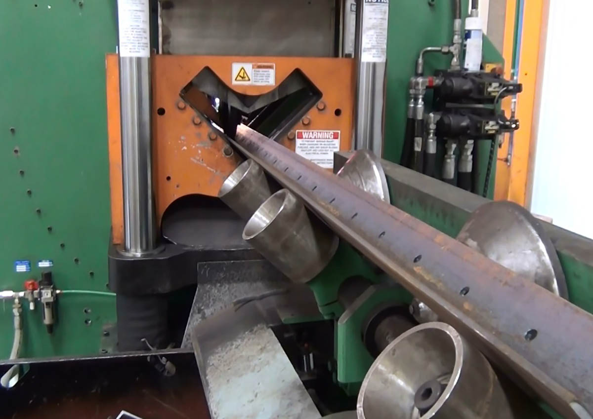 05-Angle-Punching-and-Cutting-Line