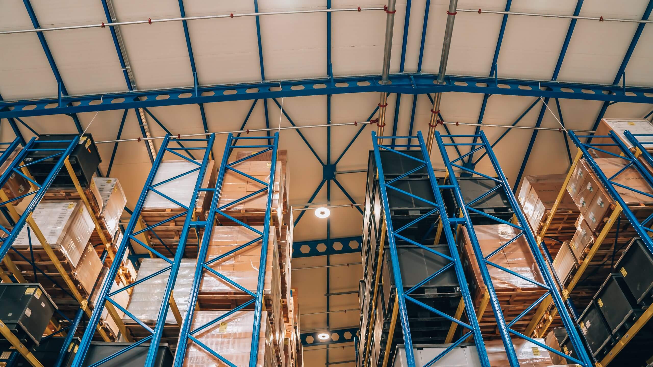 Steel-Buildings_Kotronis-Plastics_B-building_7788-scaled